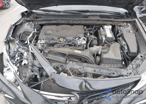 2022 Toyota Camry Le z USA, uszkodzony, nr VIN 4T1C11AK2NU628640